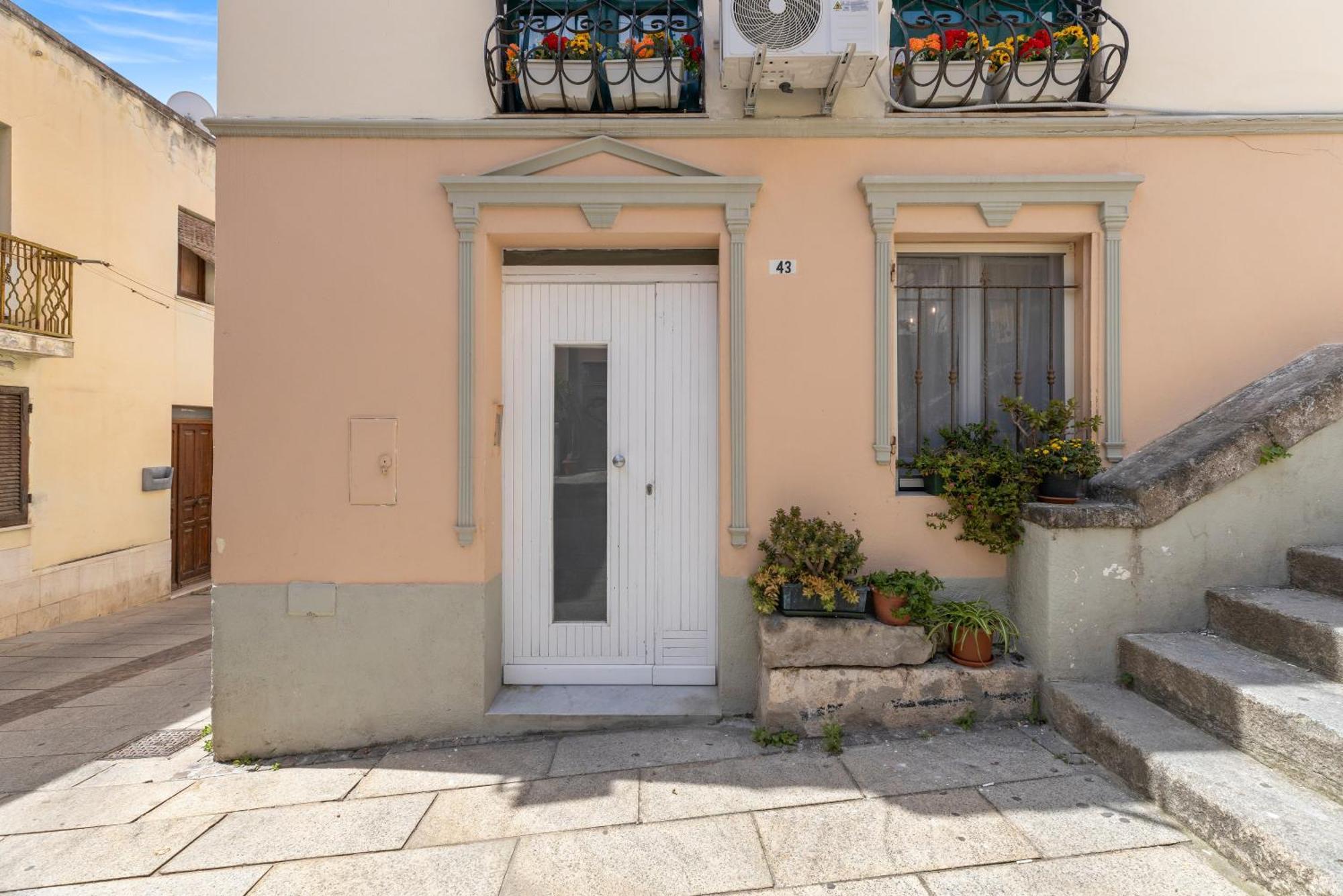 Casa Minu Siotto Pintor * Cagliari